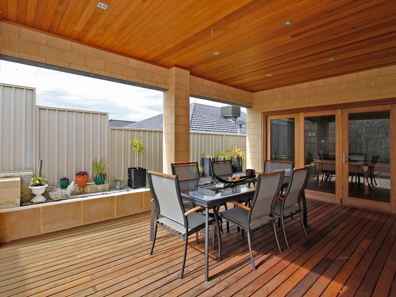 51 Boscastle Way, Darch WA 6065