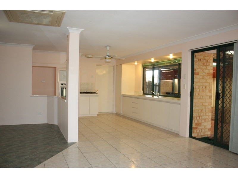 8 Benia Rise, Alexander Heights WA 6064