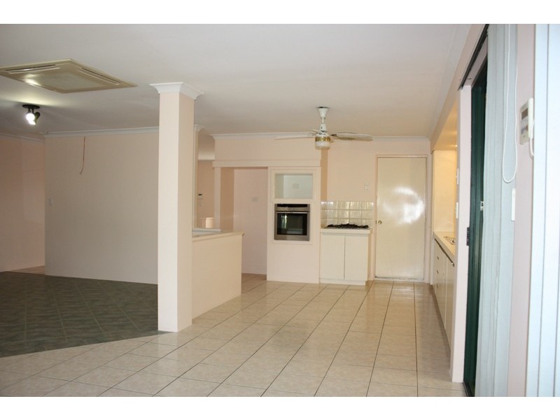 8 Benia Rise, Alexander Heights WA 6064