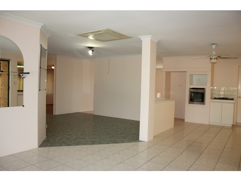 8 Benia Rise, Alexander Heights WA 6064