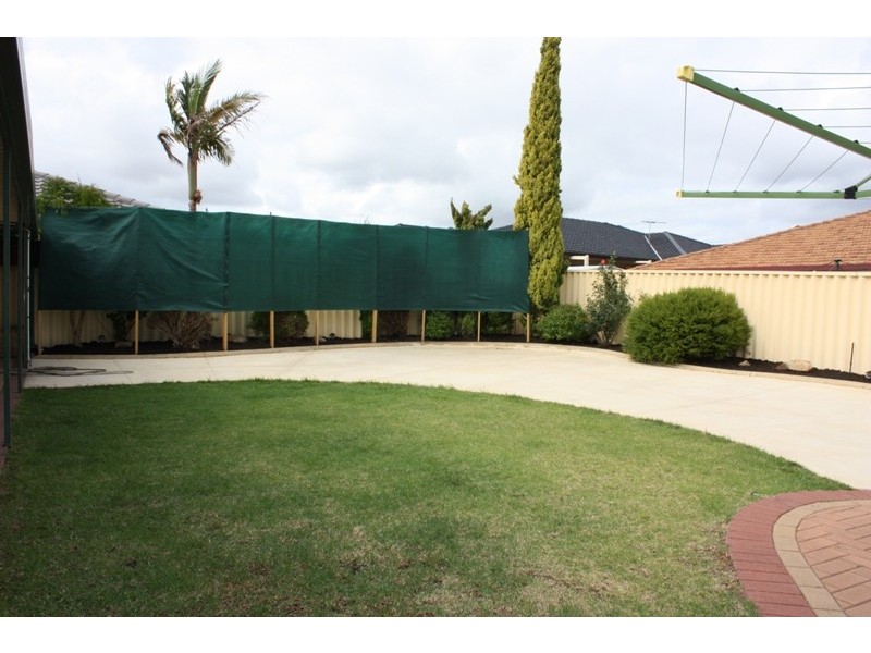 8 Benia Rise, Alexander Heights WA 6064