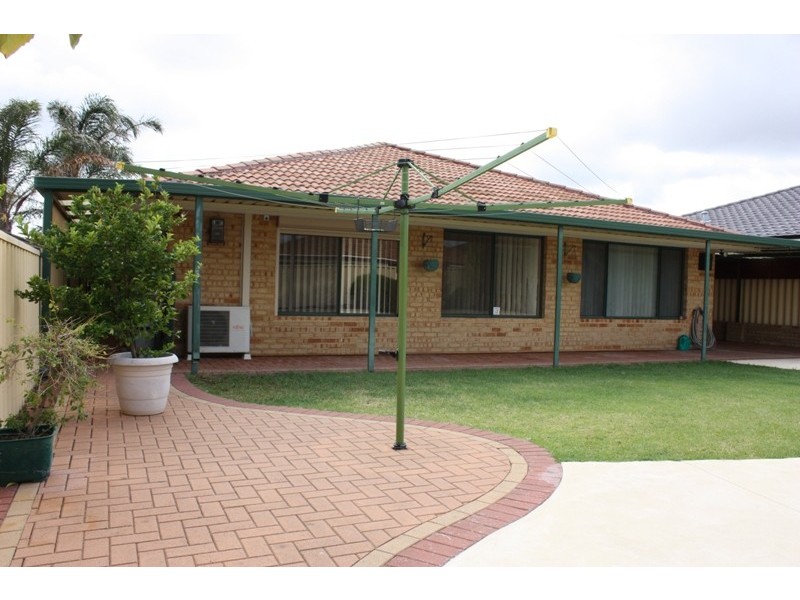 8 Benia Rise, Alexander Heights WA 6064