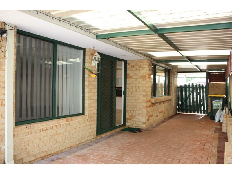 8 Benia Rise, Alexander Heights WA 6064