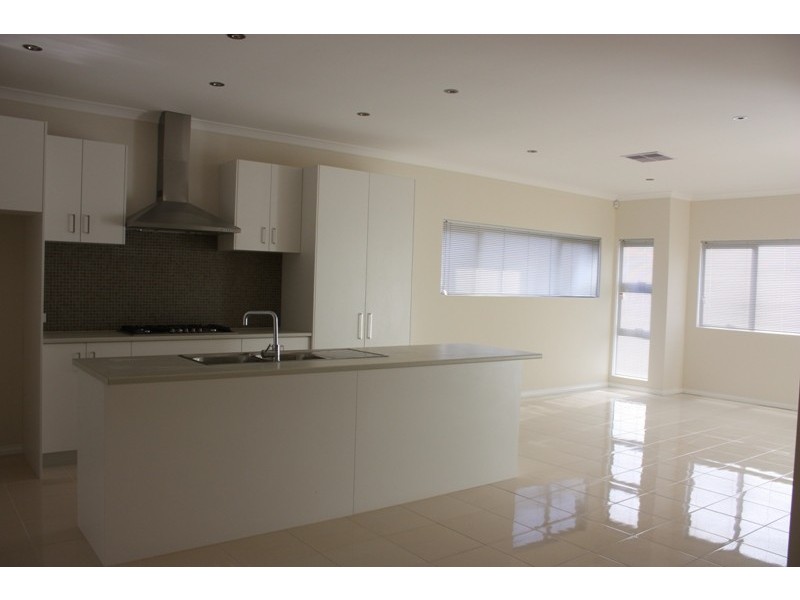 3/6 Bologna Vista, Landsdale WA 6065