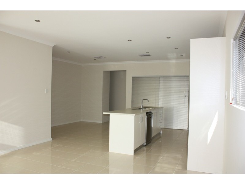 3/6 Bologna Vista, Landsdale WA 6065