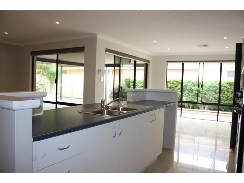 42 Silver Princess Way, Jane Brook WA 6056