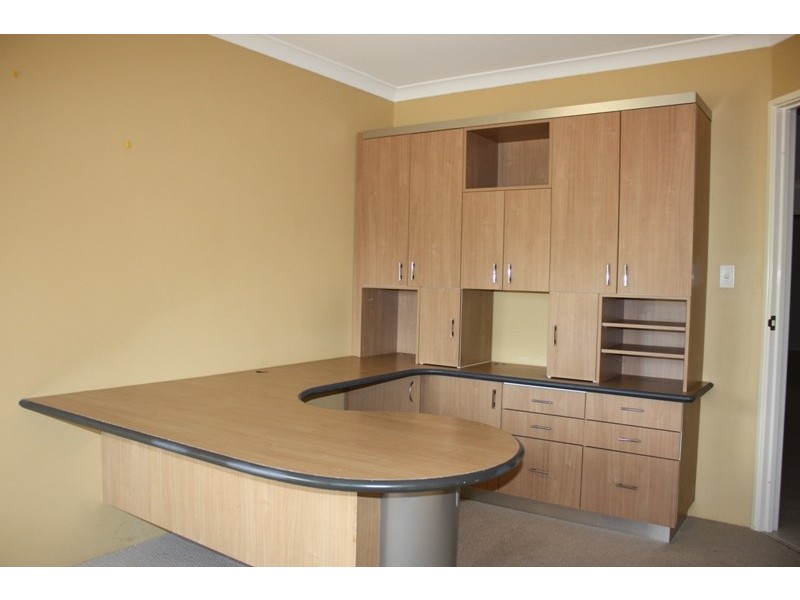 40 Valleyview Drive, Landsdale WA 6065