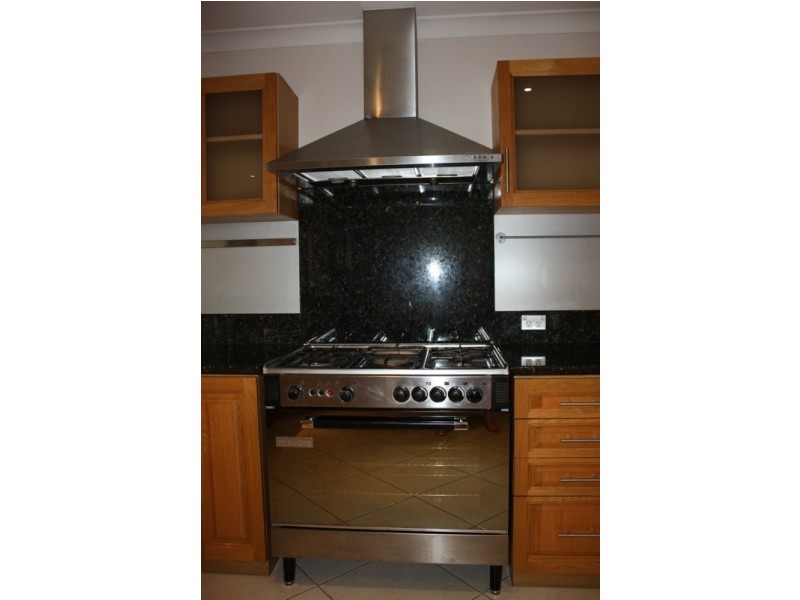 40 Valleyview Drive, Landsdale WA 6065