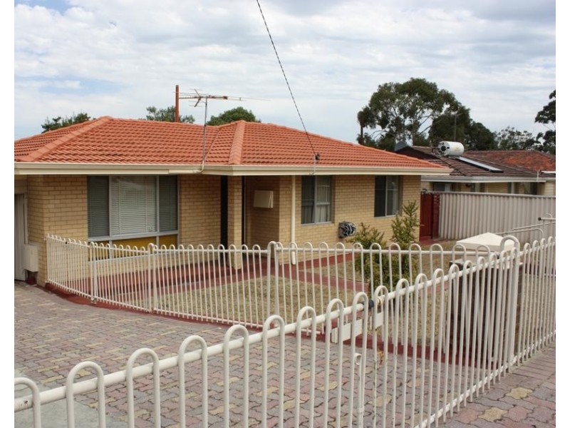 21 Brecknock Way, Girrawheen WA 6064