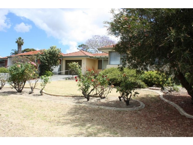 13 Denston Way, Girrawheen WA 6064