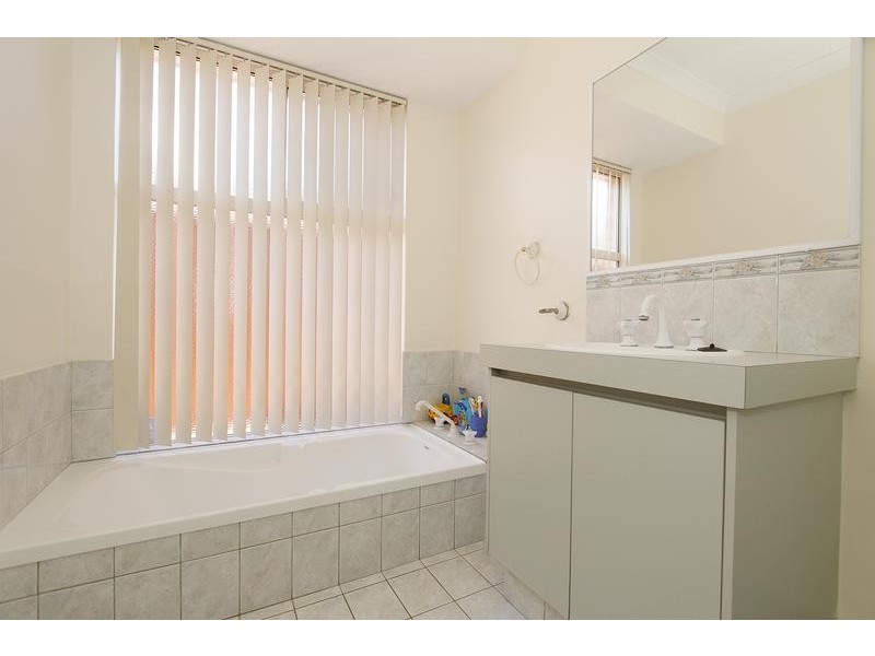 11 Bartle Lane, Alexander Heights WA 6064