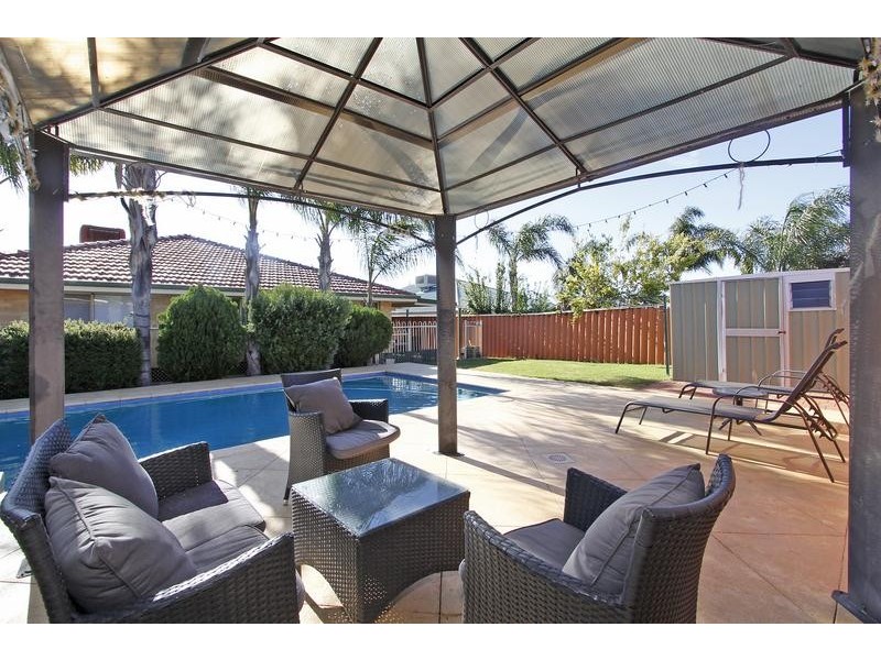 11 Bartle Lane, Alexander Heights WA 6064