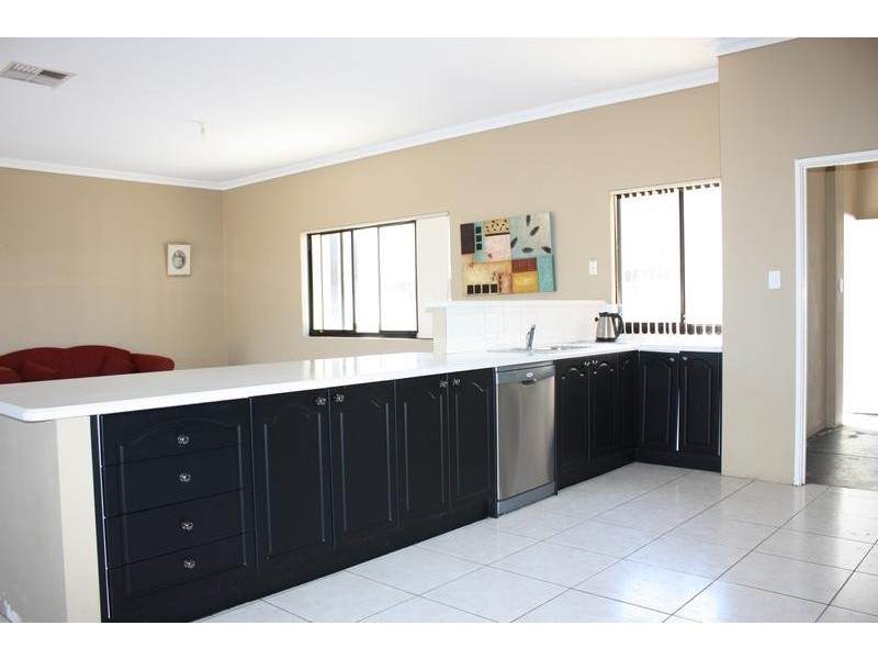 1 Valley Views Drive, Landsdale WA 6065