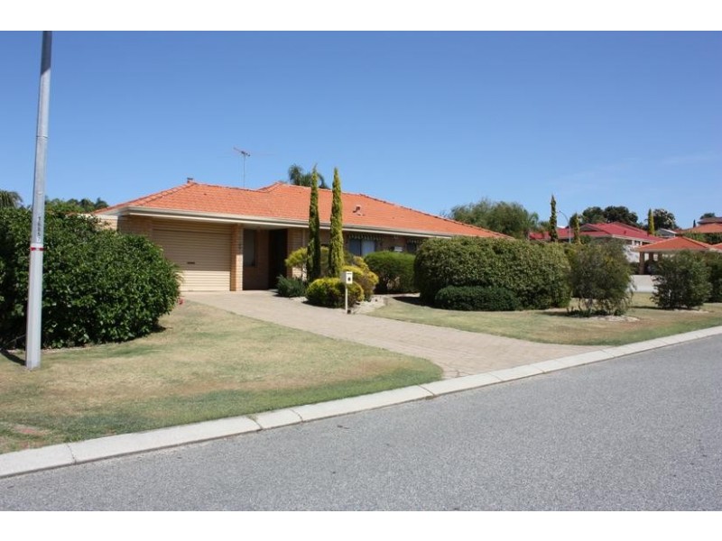 2 Josephine Way, Alexander Heights WA 6064
