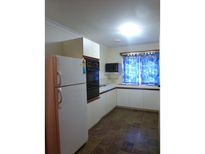 2 Josephine Way, Alexander Heights WA 6064