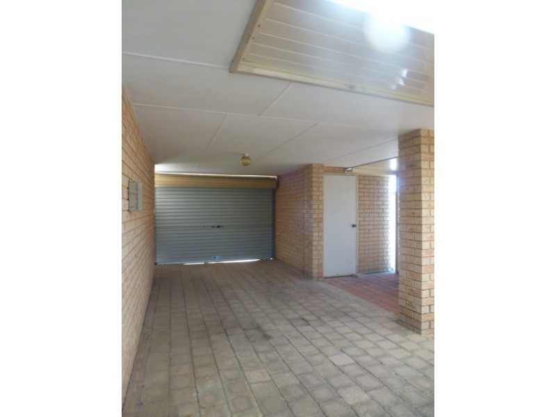 2 Josephine Way, Alexander Heights WA 6064