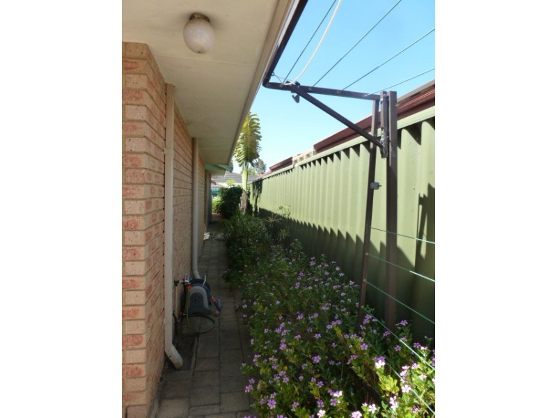 2 Josephine Way, Alexander Heights WA 6064