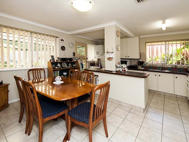 15 Althorne Way, Girrawheen WA 6064