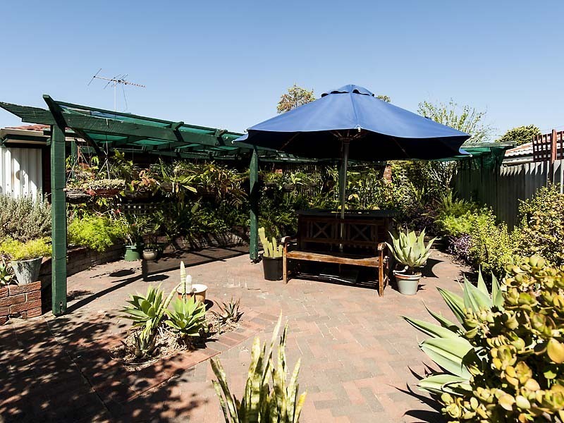 15 Althorne Way, Girrawheen WA 6064