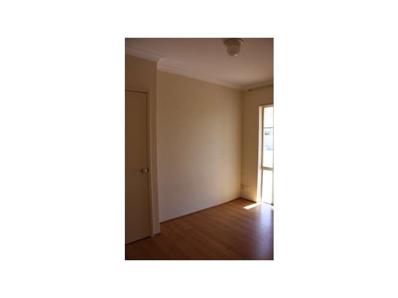 5 Clisby Brace, Alexander Heights WA 6064