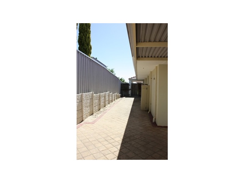 5 Clisby Brace, Alexander Heights WA 6064