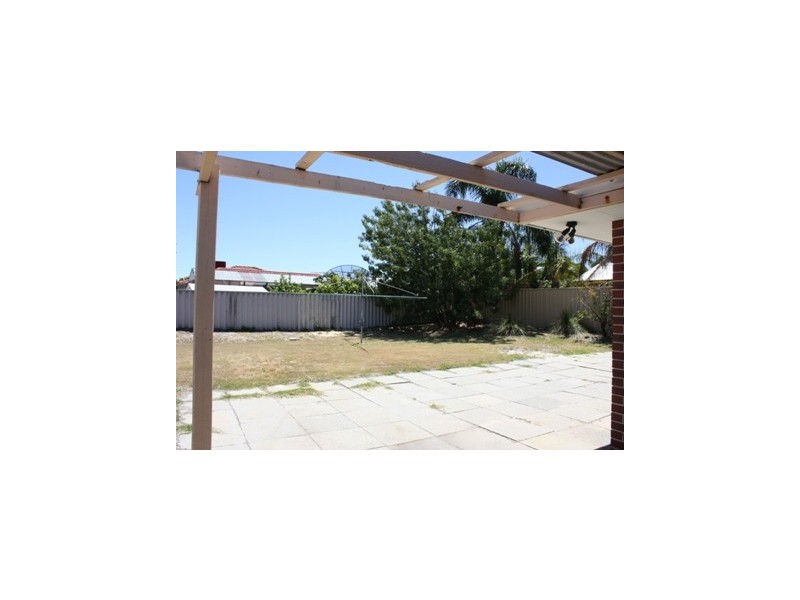 20 Claredon Court, Alexander Heights WA 6064