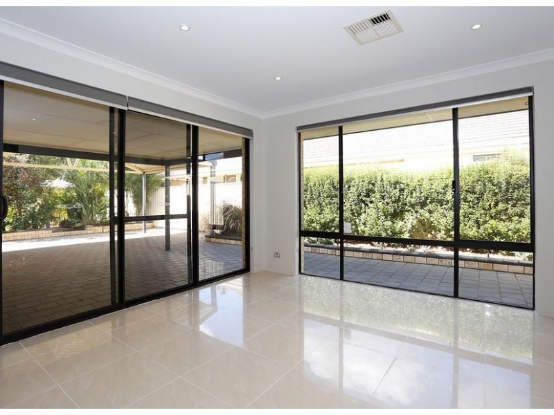 42 Silver Princess Way, Jane Brook WA 6056