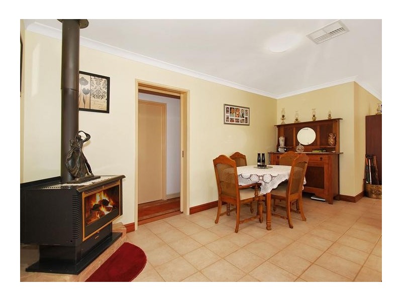 1/15 Bredgar Way, Marangaroo WA 6064