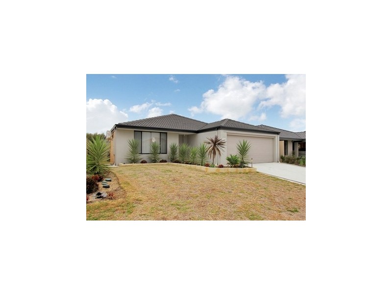 14 Saffron Way, Landsdale WA 6065