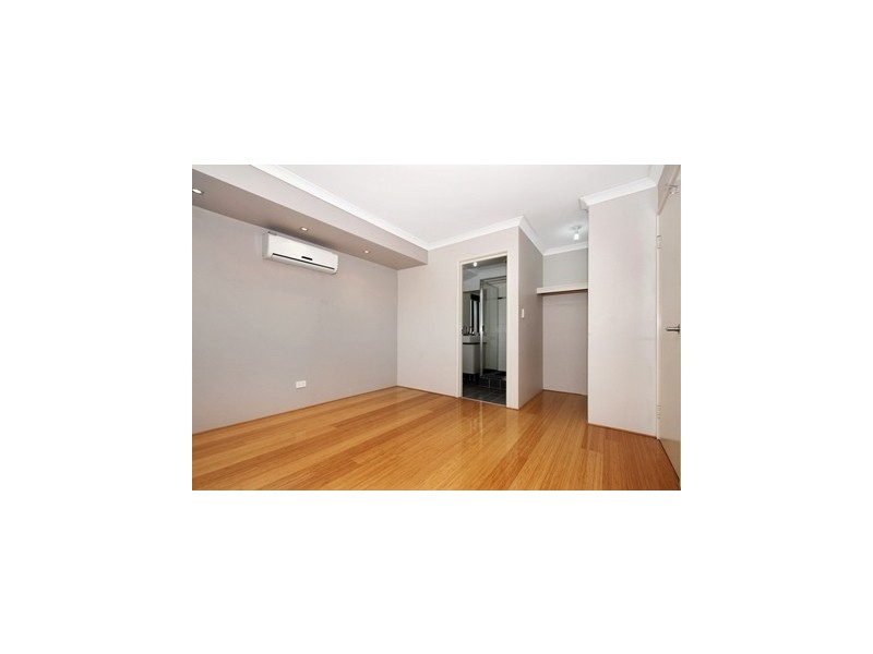 14 Saffron Way, Landsdale WA 6065