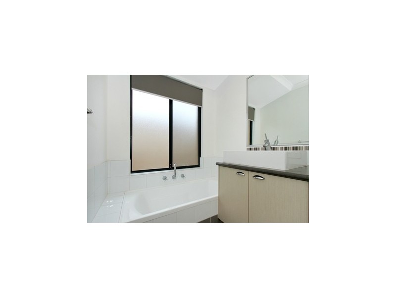 14 Saffron Way, Landsdale WA 6065