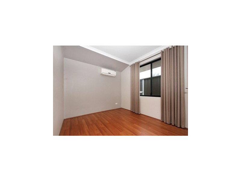 14 Saffron Way, Landsdale WA 6065