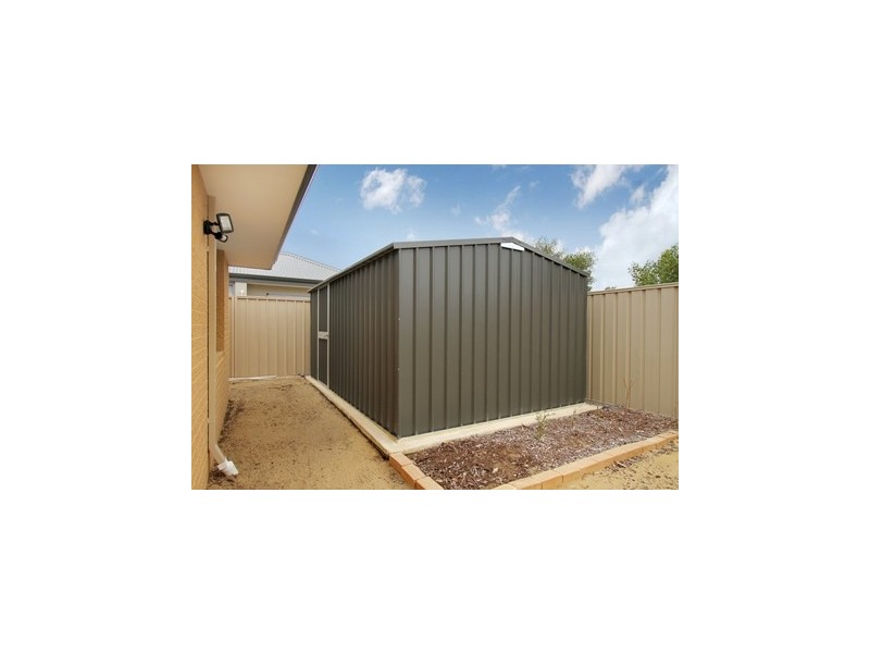 14 Saffron Way, Landsdale WA 6065