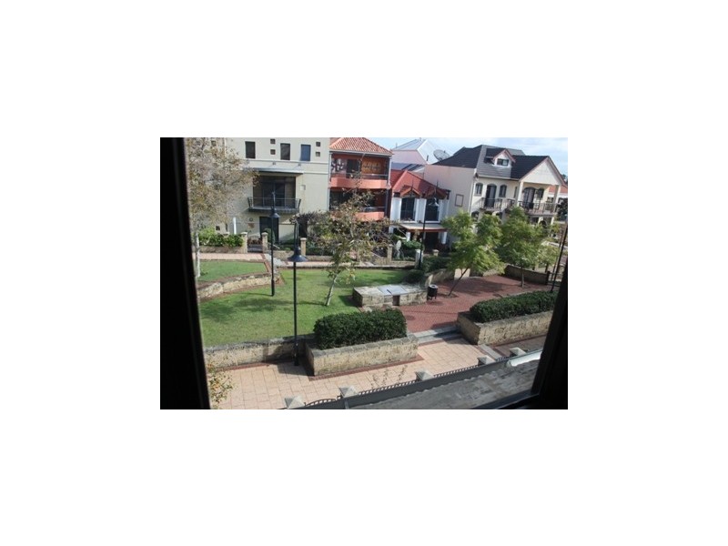 12 Haig Park Circle, East Perth WA 6004