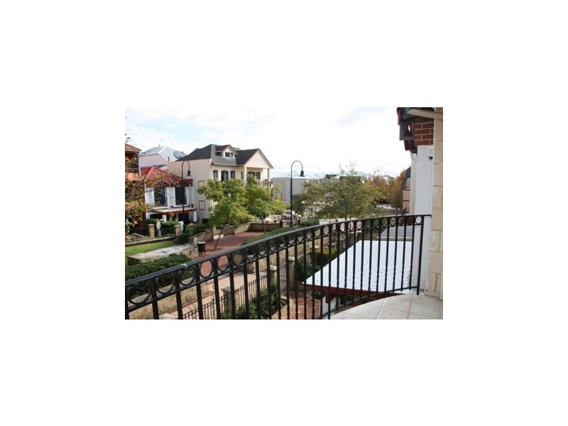 12 Haig Park Circle, East Perth WA 6004