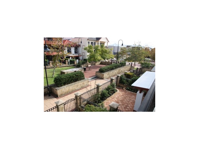 12 Haig Park Circle, East Perth WA 6004