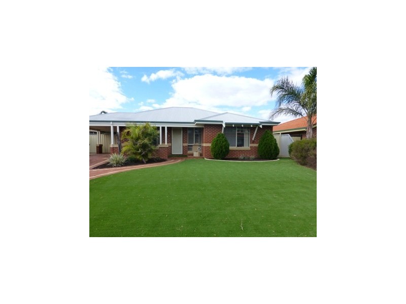 6 Graduate Place, Marangaroo WA 6064