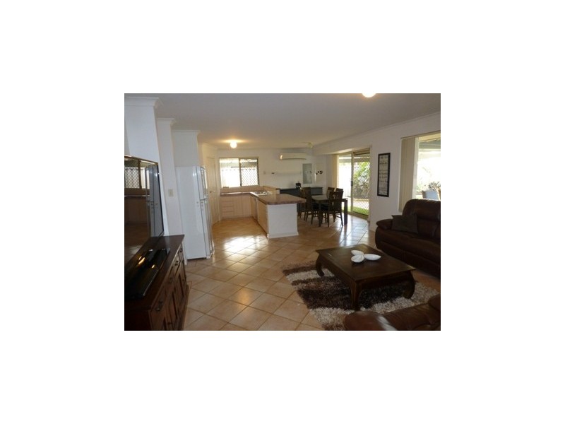 6 Graduate Place, Marangaroo WA 6064