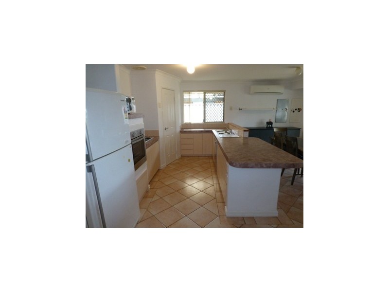 6 Graduate Place, Marangaroo WA 6064