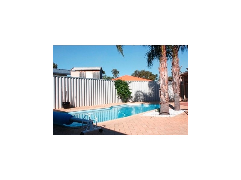 5A Saracen Way, Marangaroo WA 6064