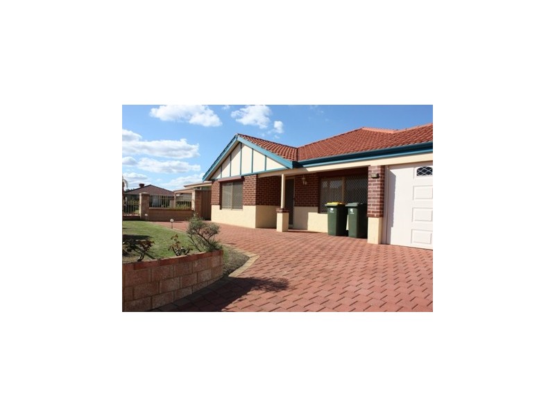 10 Sabine Grove, Alexander Heights WA 6064