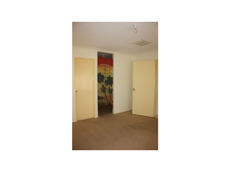 10 Sabine Grove, Alexander Heights WA 6064