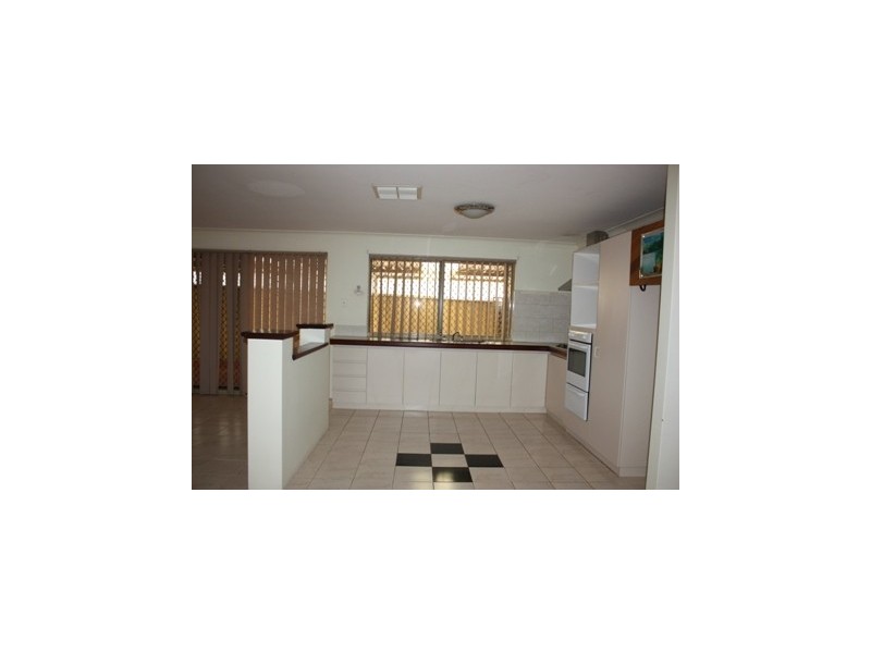 10 Sabine Grove, Alexander Heights WA 6064