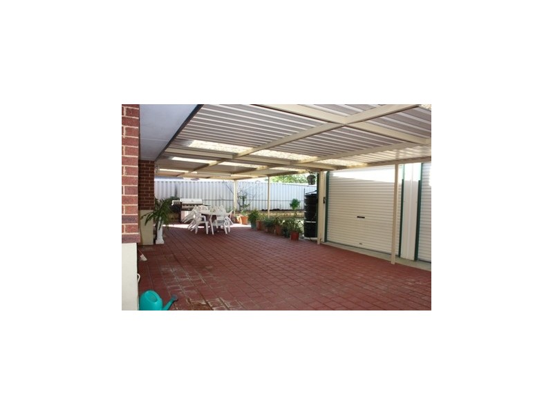 10 Sabine Grove, Alexander Heights WA 6064