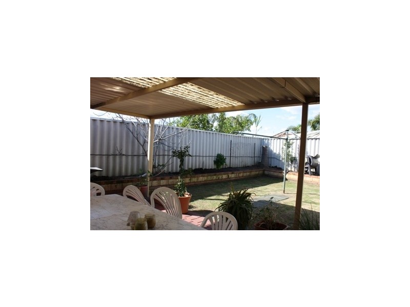 10 Sabine Grove, Alexander Heights WA 6064