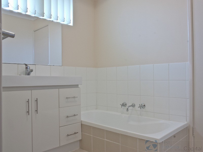 4/81 Azelia Street, Alexander Heights WA 6064