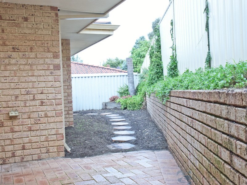 4/81 Azelia Street, Alexander Heights WA 6064