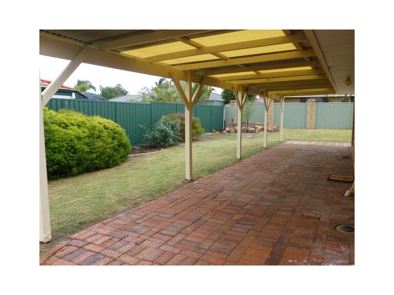 7 Redwood Court, Alexander Heights WA 6064