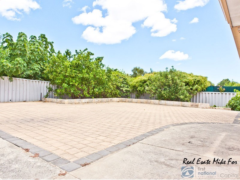 10 Windarra Heights, Marangaroo WA 6064