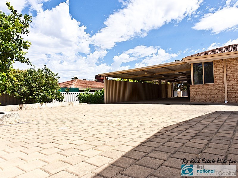 10 Windarra Heights, Marangaroo WA 6064
